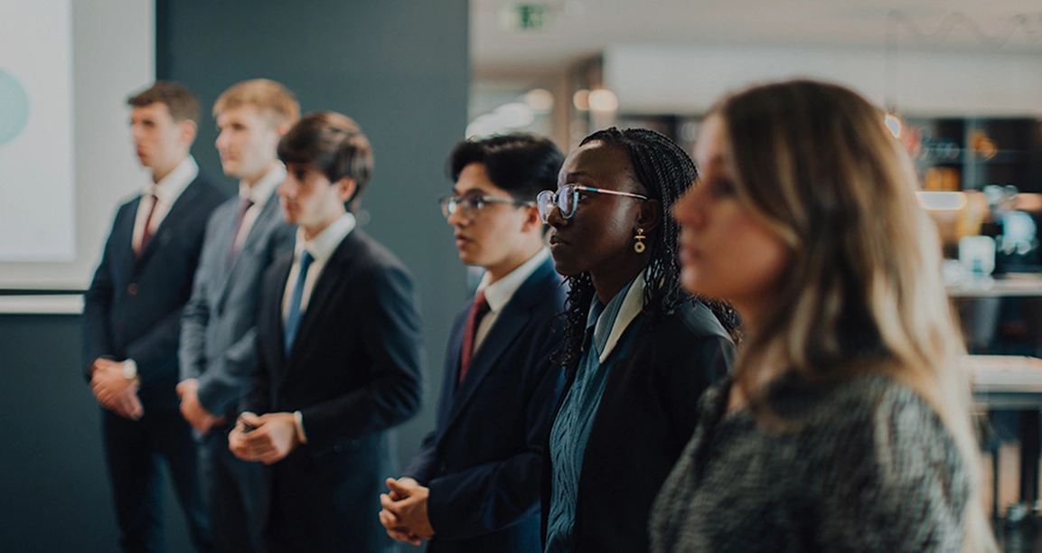 estudiantes-de-advantere